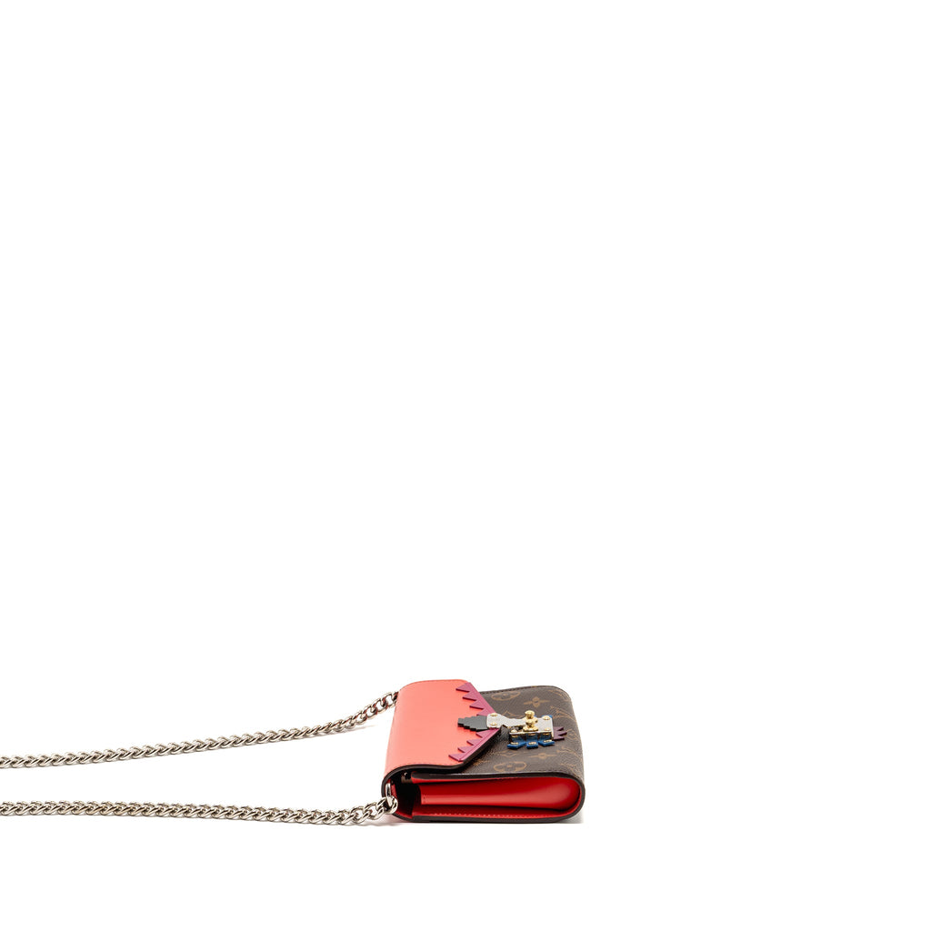 louis-vuitton-totem-chain-wallet-monogram-cavas-calfskin-multicolour-with-multicolour-hardware