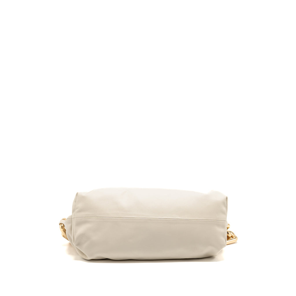 bottega-veneta-chain-pouch-bag-calfskin-white-ghw
