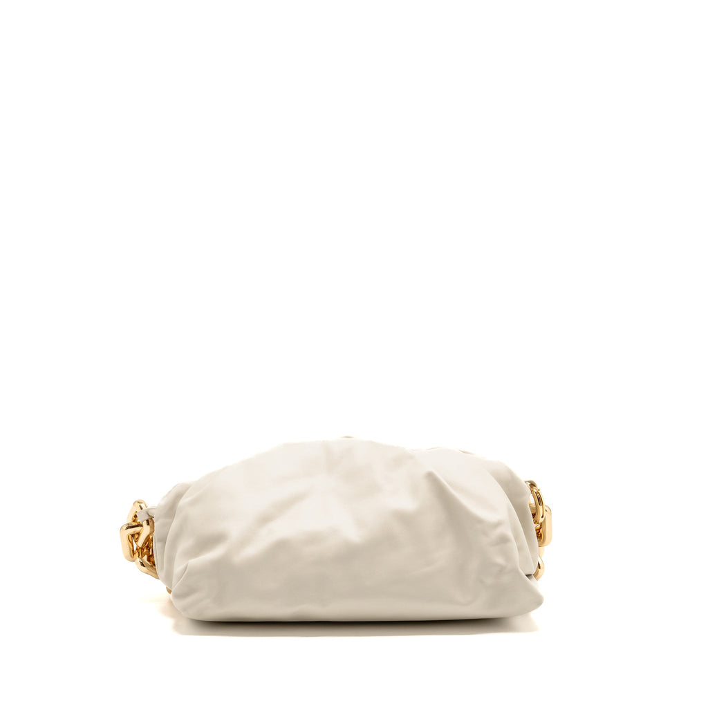 bottega-veneta-chain-pouch-bag-calfskin-white-ghw