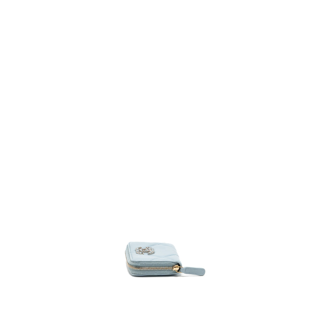 chanel-19-zip-coin-purse-lambskin-light-blue-shw-microchip