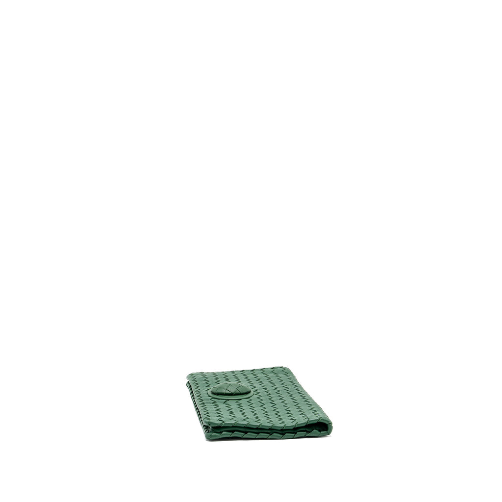bottega-veneta-clutch-nappa-leather-green-black-hardware