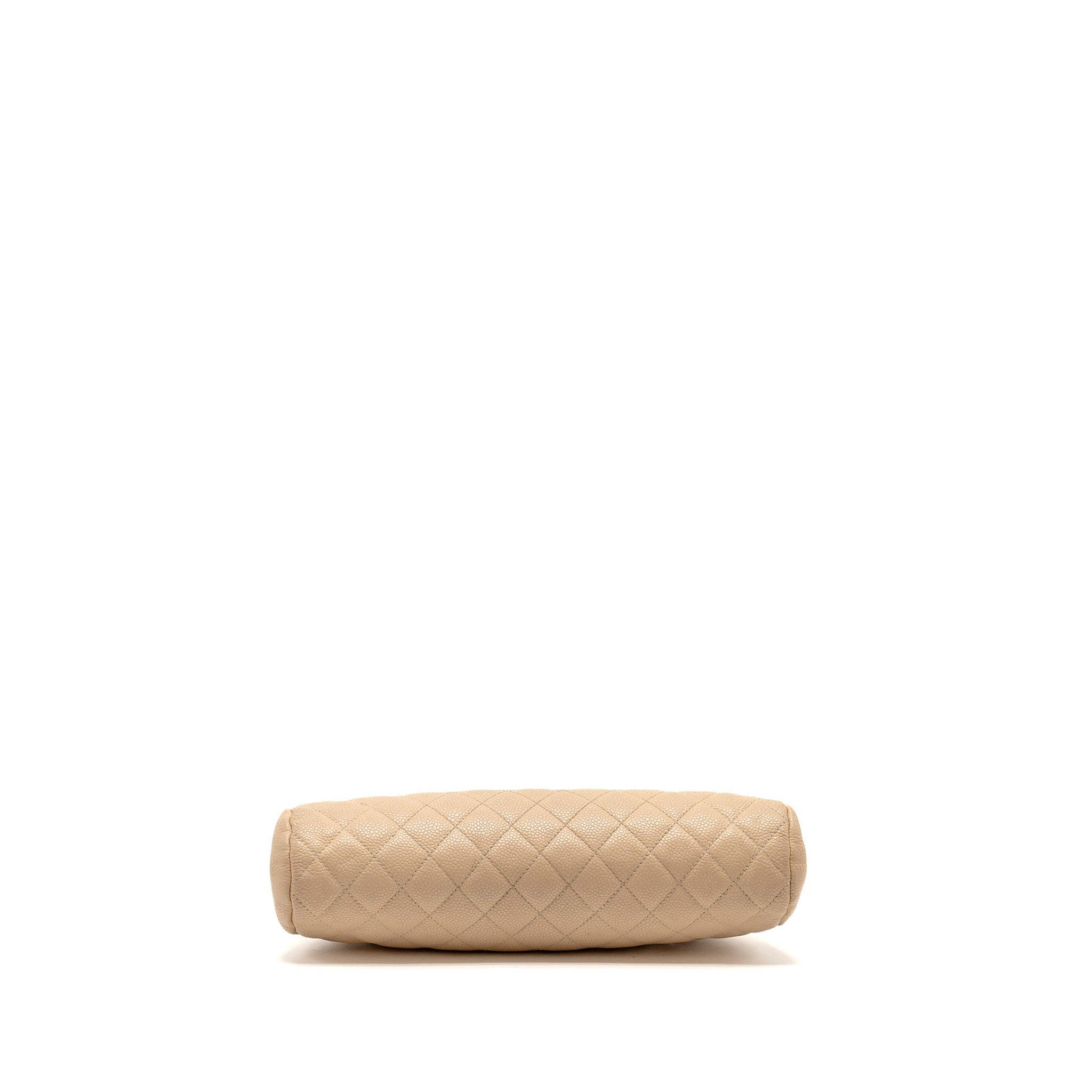 chanel-timeless-kisslock-clutch-caviar-beige-shw