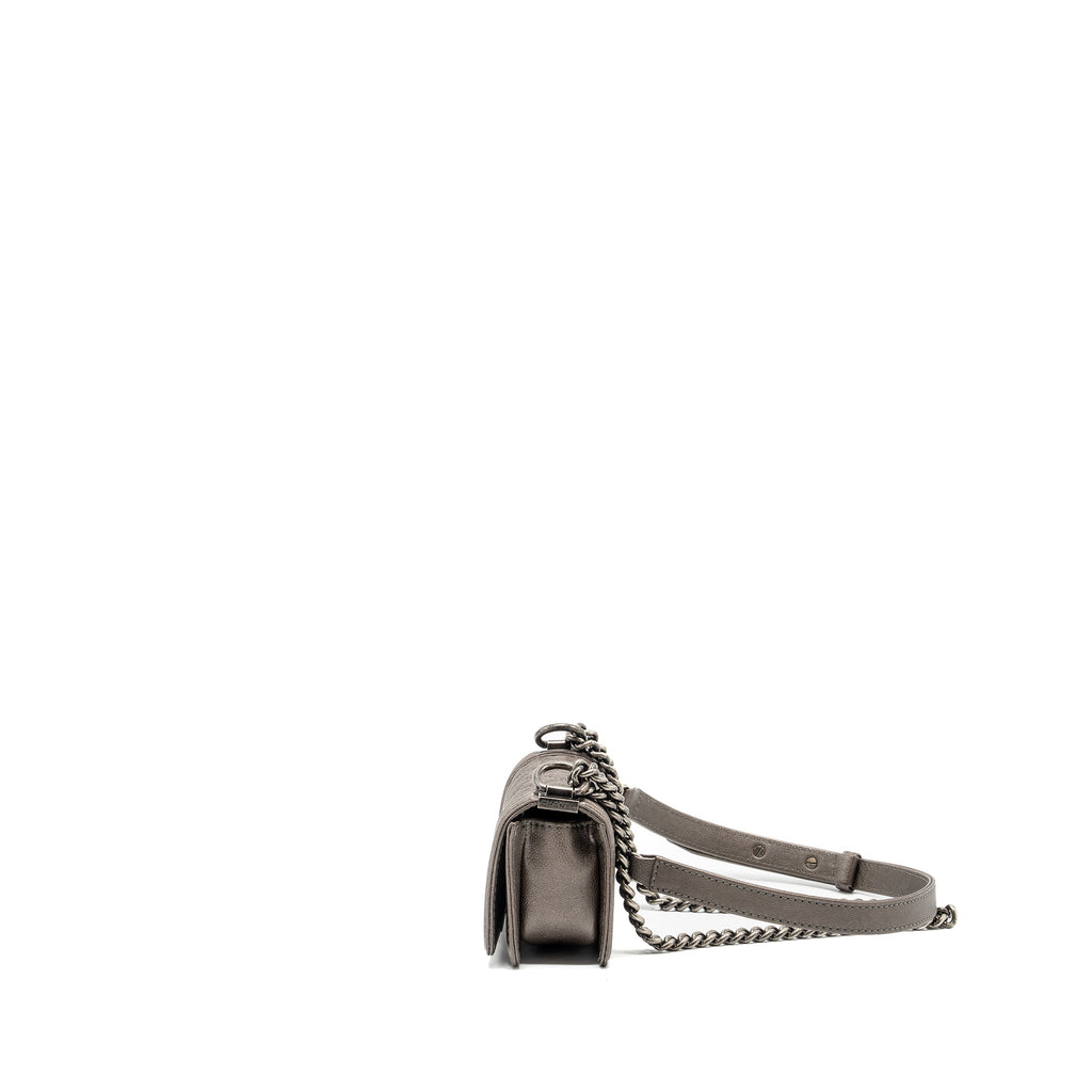 chanel-super-mini-boy-bag-grained-calfskin-bronze-ruthenium-hardware