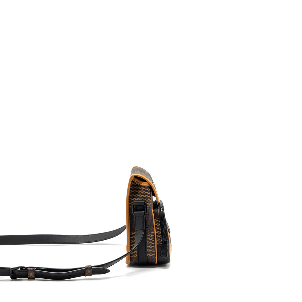 louis-vuitton-x-nigo-amazon-sling-bag-monogram-canvas-black-hardware-copy