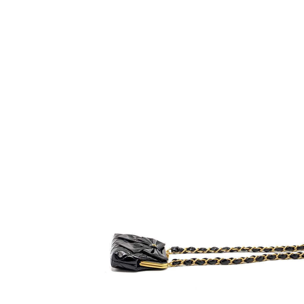 chanel-24a-bowknot-clutch-with-chain-patent-crumpled-lambskin-shiny-lambskin-black-ghw-microchip