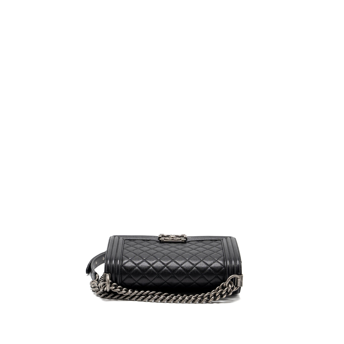 chanel-medium-boy-bag-caviar-black-ruthenium-hardware