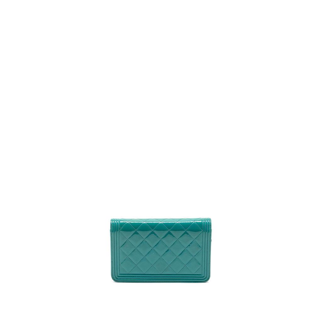 chanel-boy-wallet-on-chain-patent-green-shw