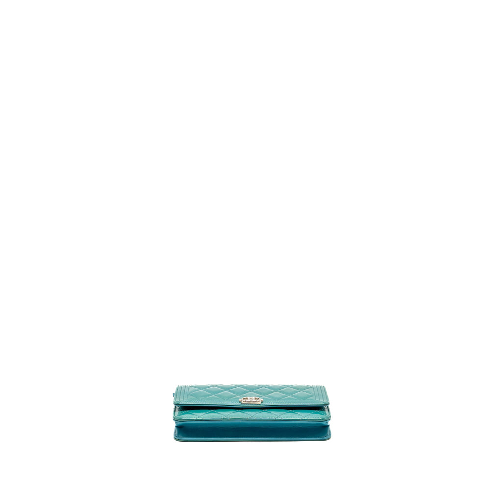 chanel-boy-wallet-on-chain-patent-green-shw