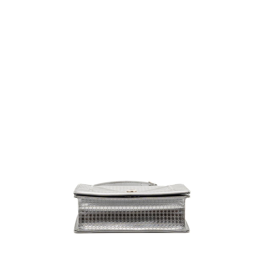 dior-diorama-flap-bag-patent-micro-cannage-leather-metallic-silver-shw