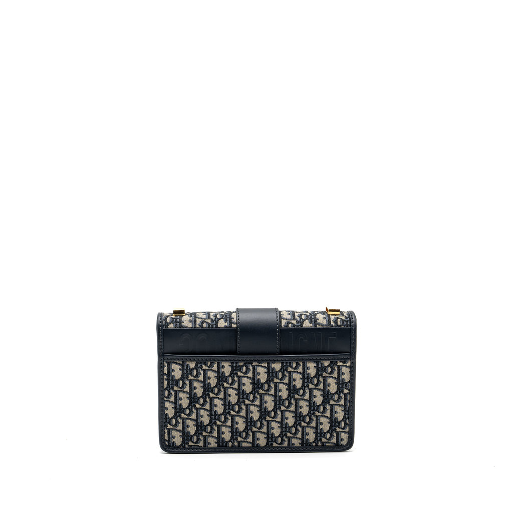 dior-montaigne-30-medium-bag-oblique-jacquard-ghw-1