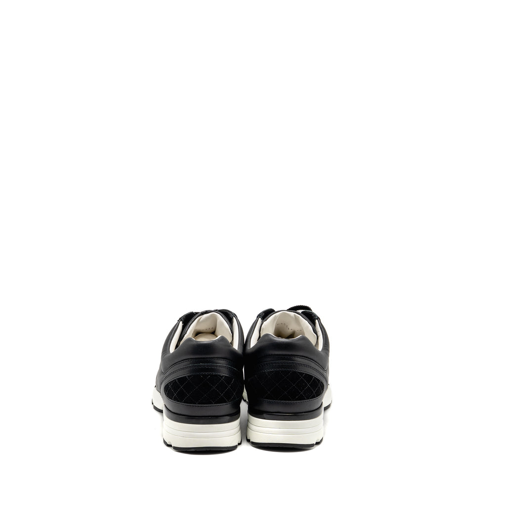 chanel-size-45-cc-logo-sneakers-leather-black-white