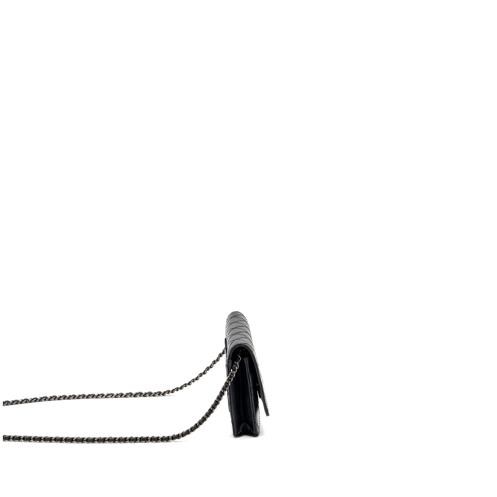 chanel-2-55-reissue-wallet-on-chain-calfskin-black-ruthenium-hardware