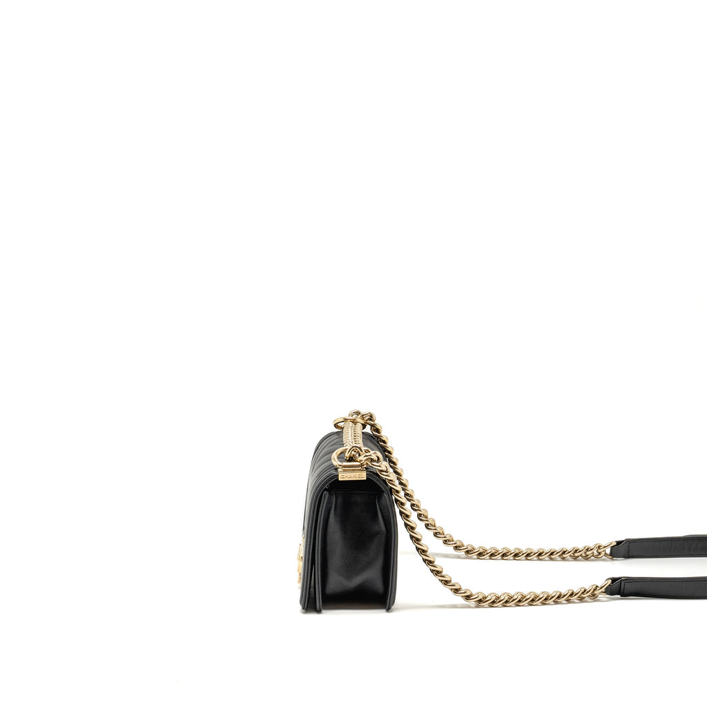 chanel-small-chevron-boy-bag-lambskin-black-lghw
