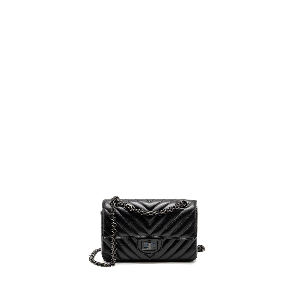 chanel-mini-2-55-reissue-chevron-calfskin-so-black-copy