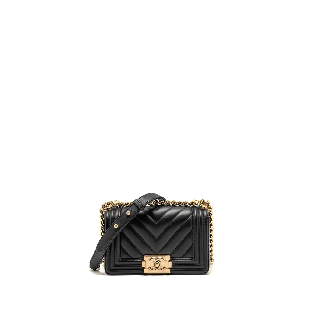 chanel-small-chevron-boy-bag-lambskin-black-lghw