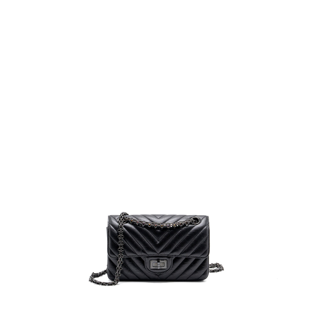 copy-of-chanel-mini-2-55-reissue-flap-bag-chevron-calfskin-so-black