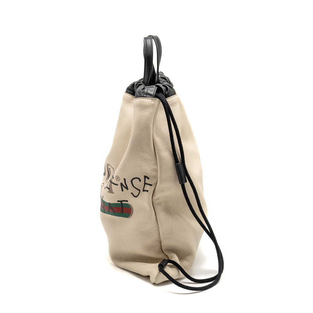 gucci-drawstring-backpack-calfskin-white-black