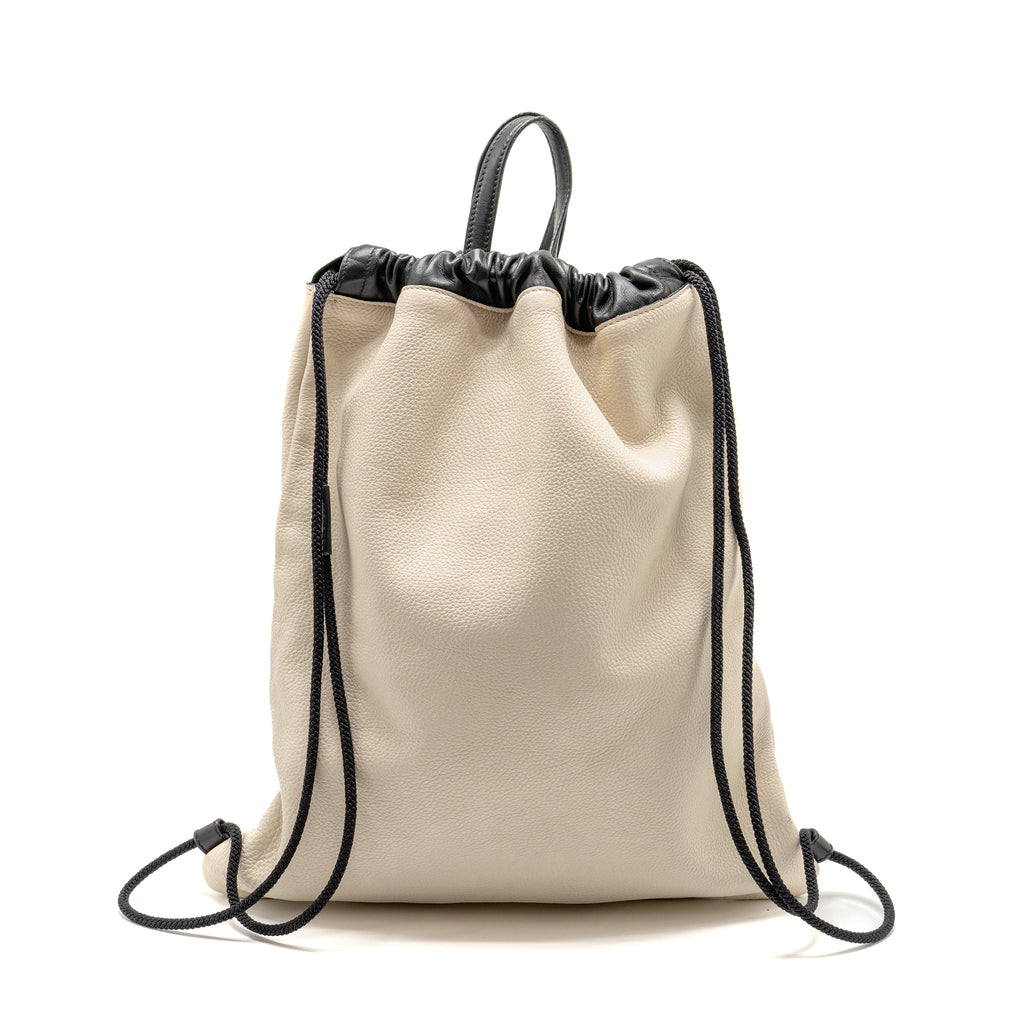 gucci-drawstring-backpack-calfskin-white-black