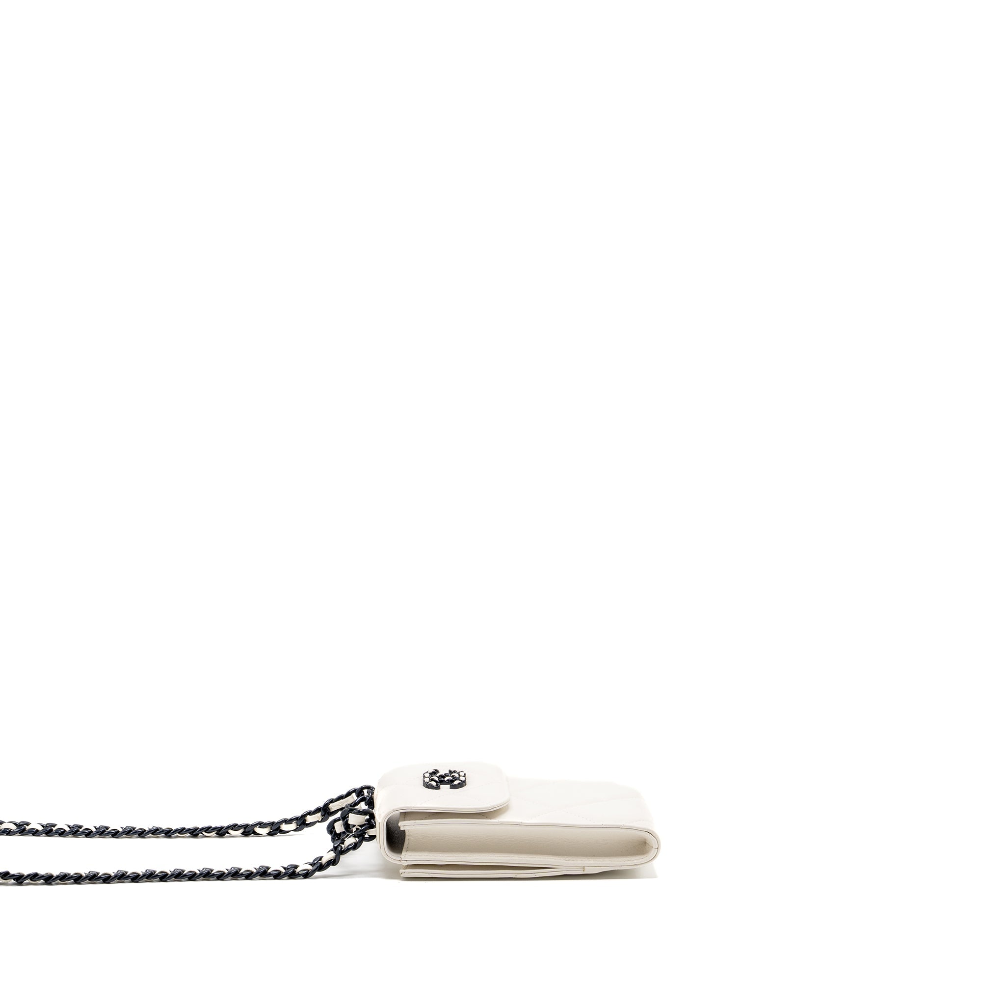 chanel-vertical-19-phone-case-lambskin-white-with-black-hardwaree-template