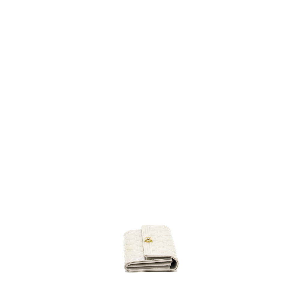 chanel-boy-long-wallet-patent-iridescent-light-grey-lghw