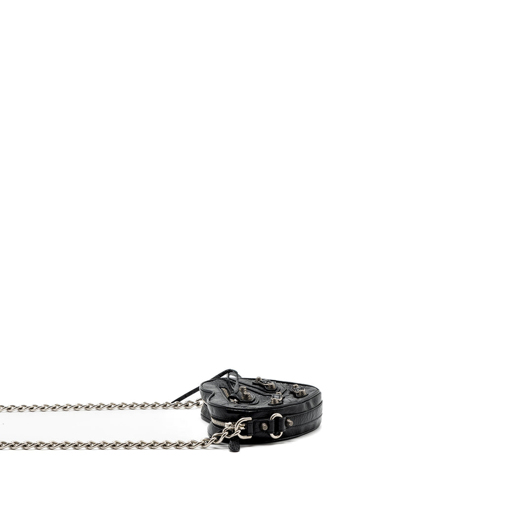 balenciaga-le-gagole-heart-mini-bag-arena-lambskin-black-ruthenium-hardware