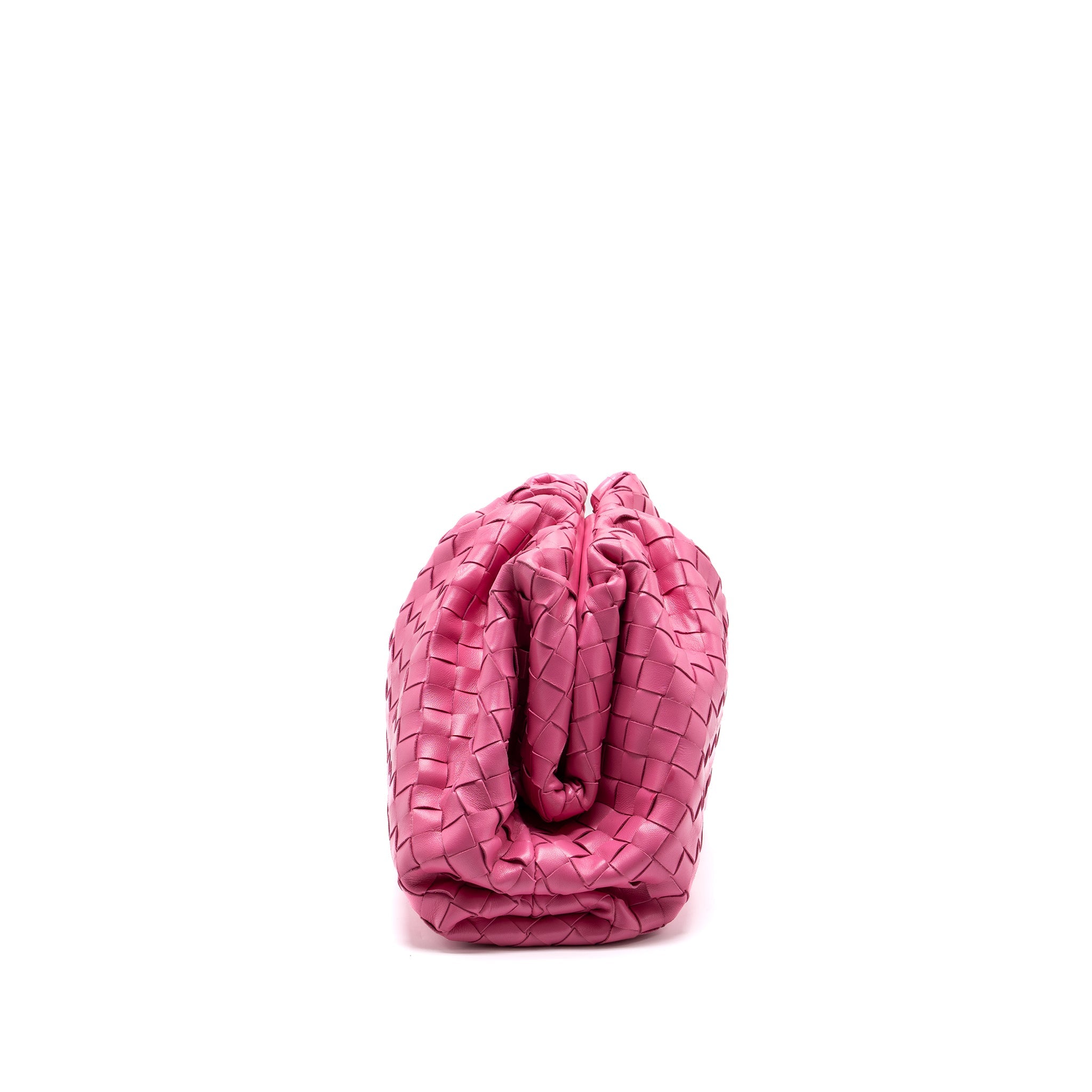 bottega-veneta-clutch-leather-interccato-pink