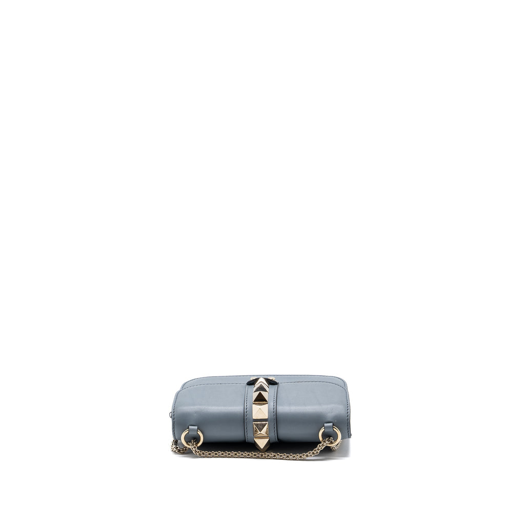valentino-garavani-rockstud-glam-lock-chain-bag-leather-light-blue-lghw