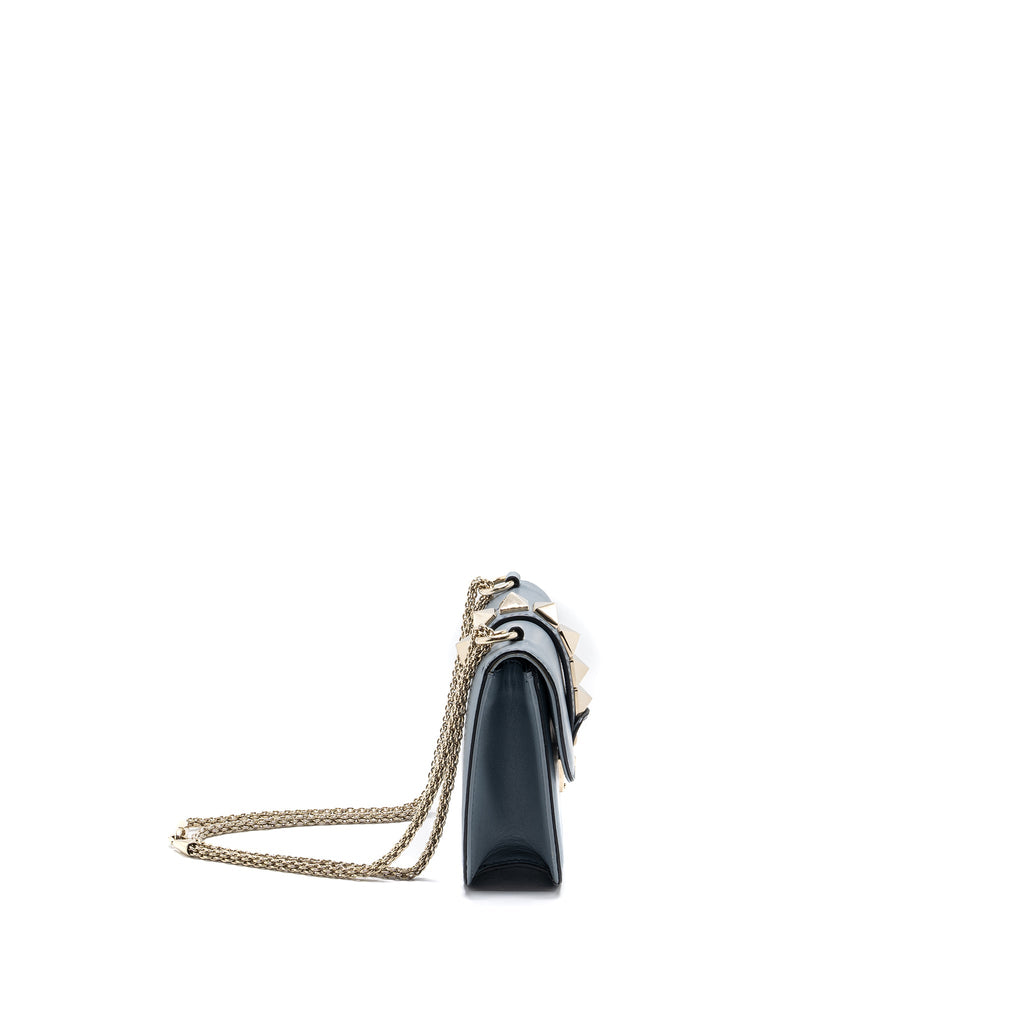 valentino-garavani-rockstud-glam-lock-chain-bag-leather-light-blue-lghw