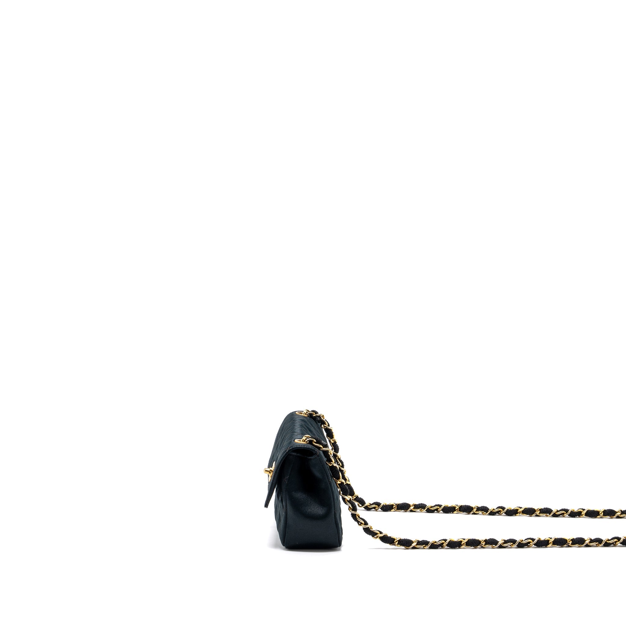 chanel-vintage-flap-bag-satin-black-ghw