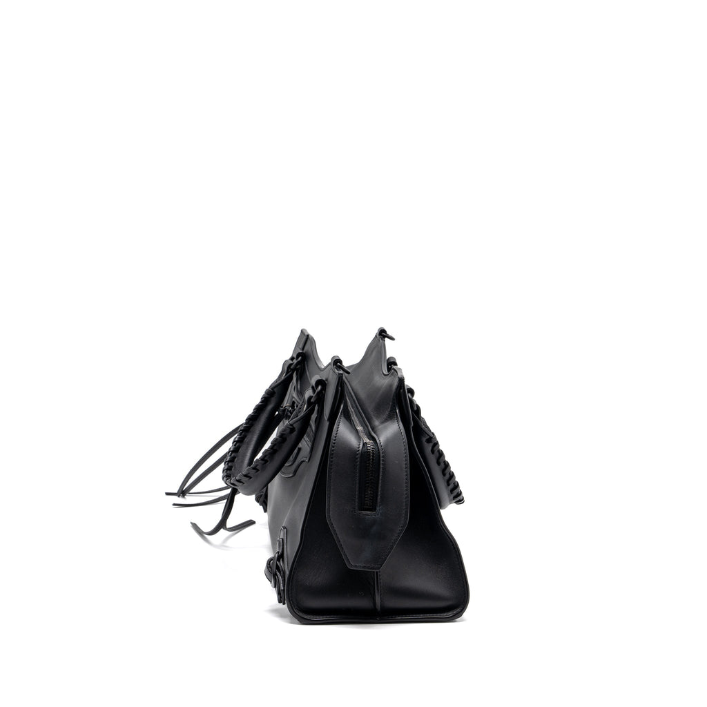 balenciaga-neo-classic-small-handbag-calfskin-black-black-ruthenium-hardware