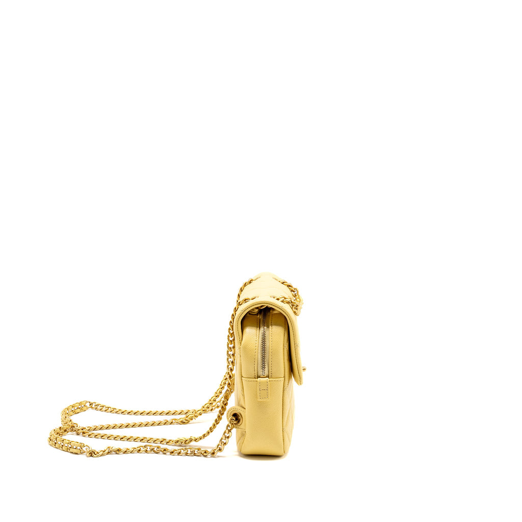 chanel-22p-quilted-flap-backpack-caviar-light-yellow-ghw-microchip-copy-1