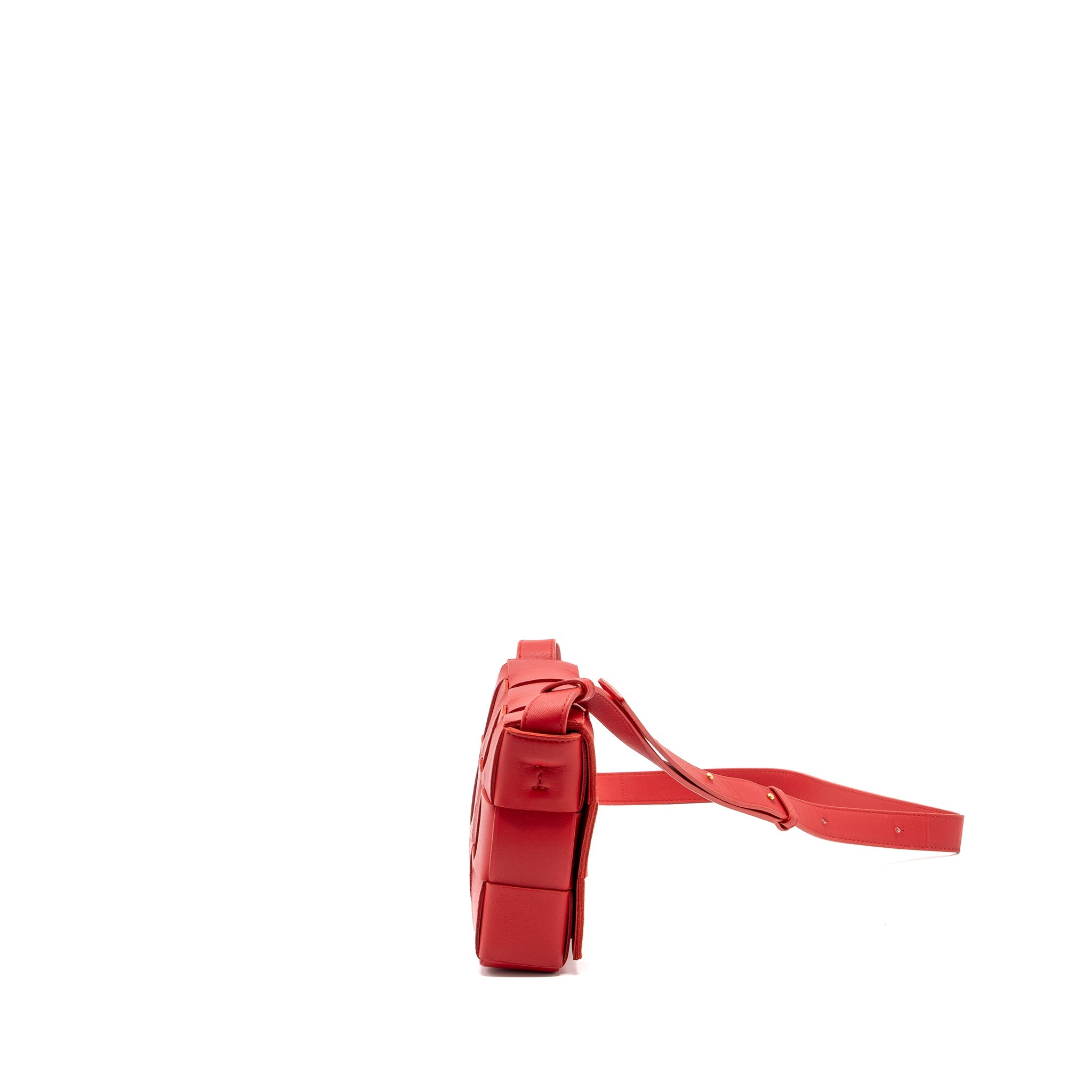 bottega-veneta-cassette-bag-lambskin-red-ghw