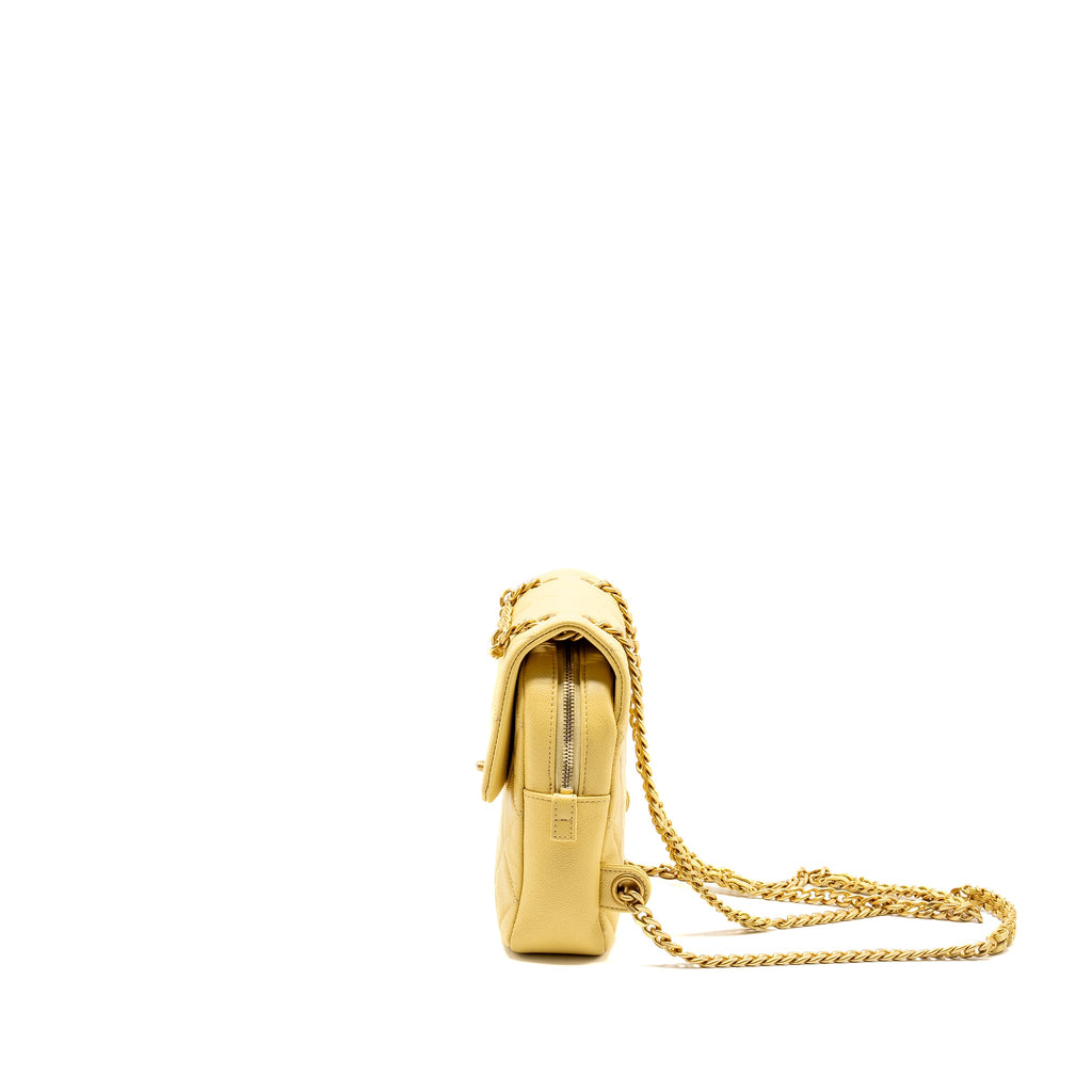 chanel-22p-quilted-flap-backpack-caviar-light-yellow-ghw-microchip-copy-1