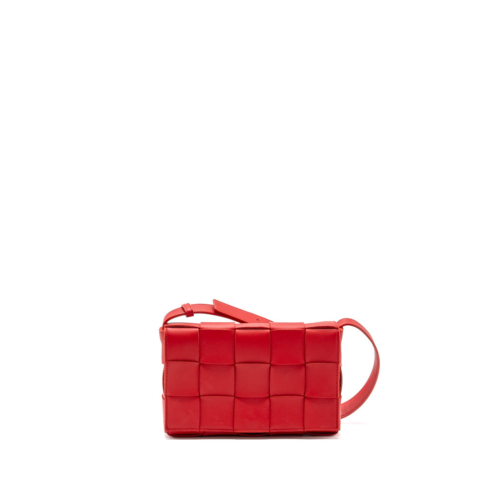 bottega-veneta-cassette-bag-lambskin-red-ghw