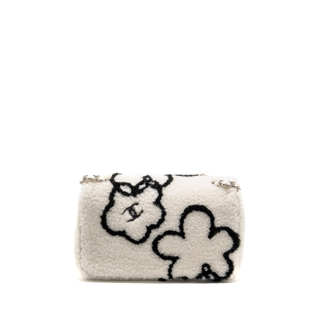 chanel-22a-fluffy-camellia-flap-bag-shearling-white-shw-microchip