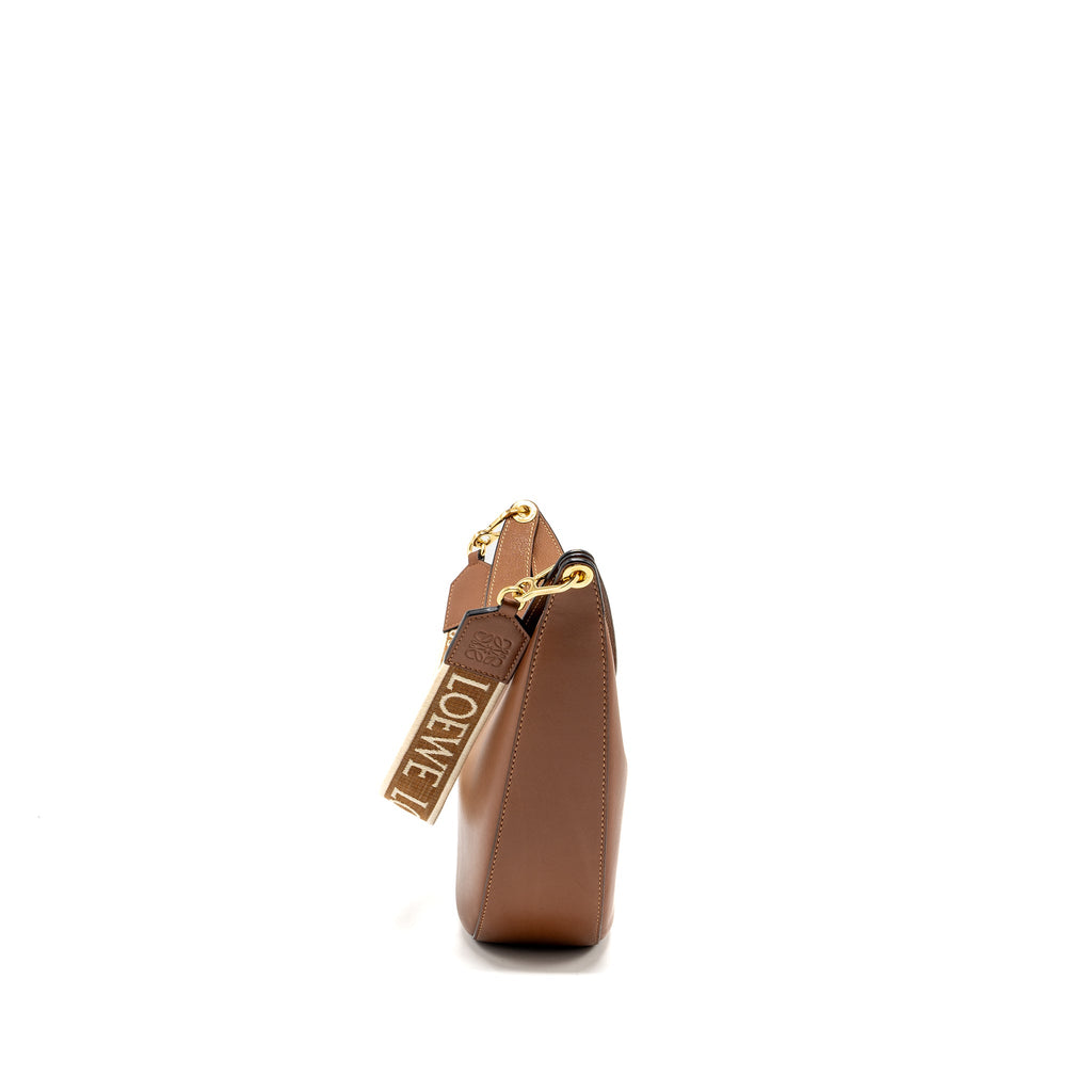 loewe-small-luna-bag-calfskin-pecan-ghw