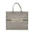 dior-large-book-tote-dior-oblique-embroidery-ecru-grey-1