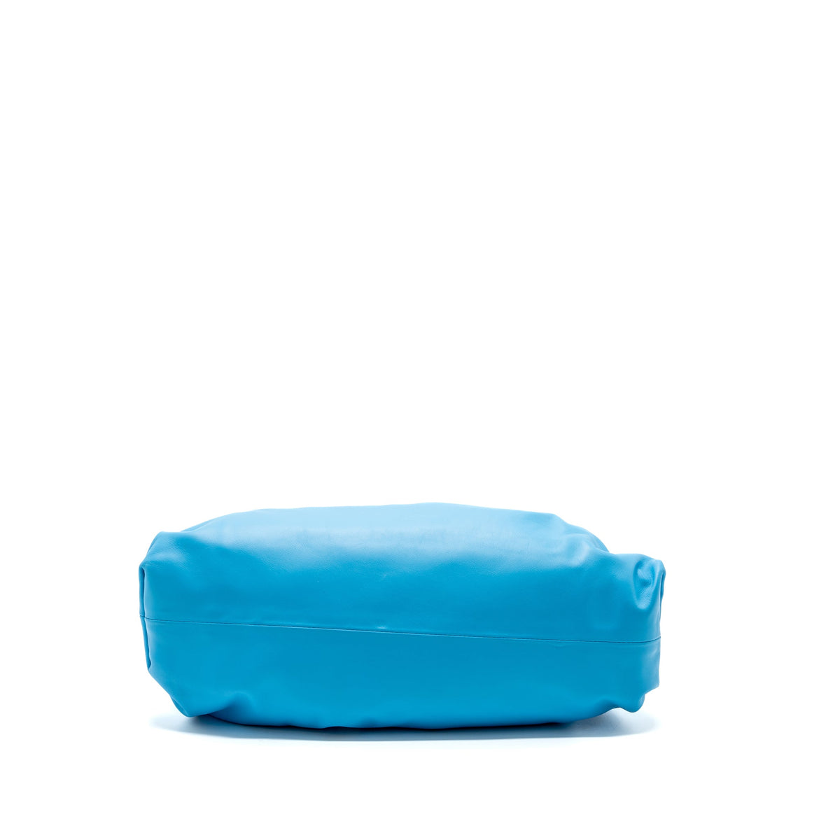 bottega-veneta-the-pouch-calfskin-blue-shw