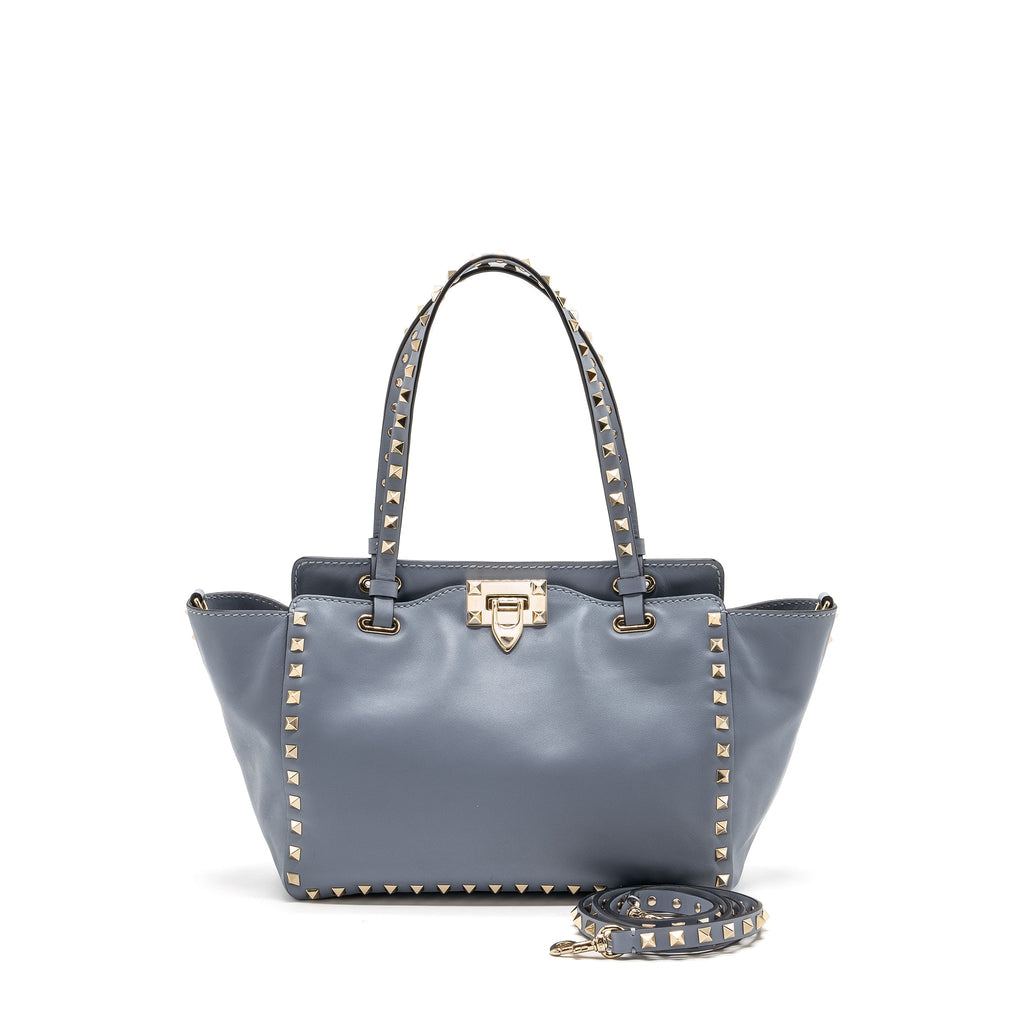 valentino-small-grainy-rockstud-bag-lambskin-light-blue-lghw