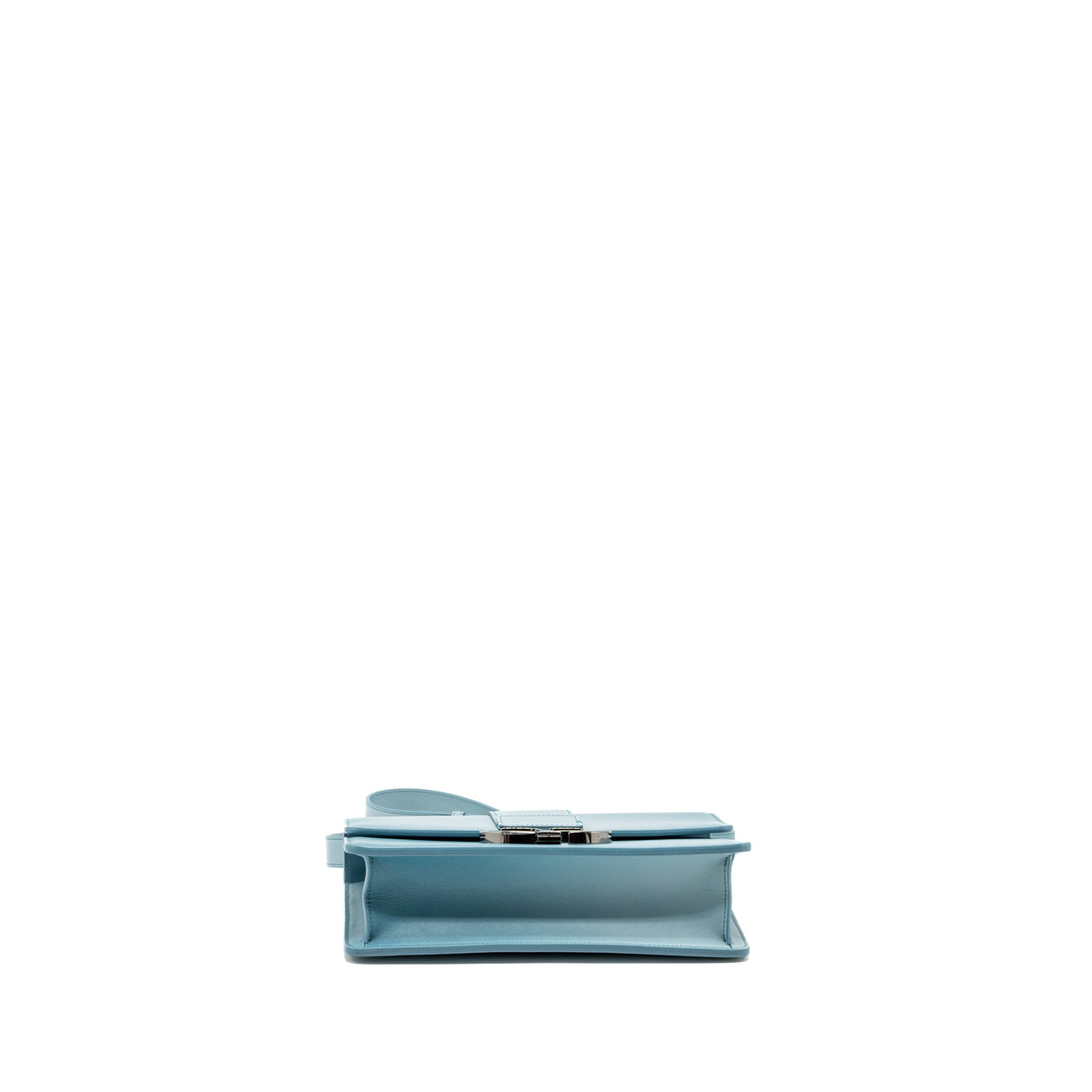 dior-30-montaigne-medium-flap-bag-calfskin-gradient-blue-with-black-hardware-copy-1