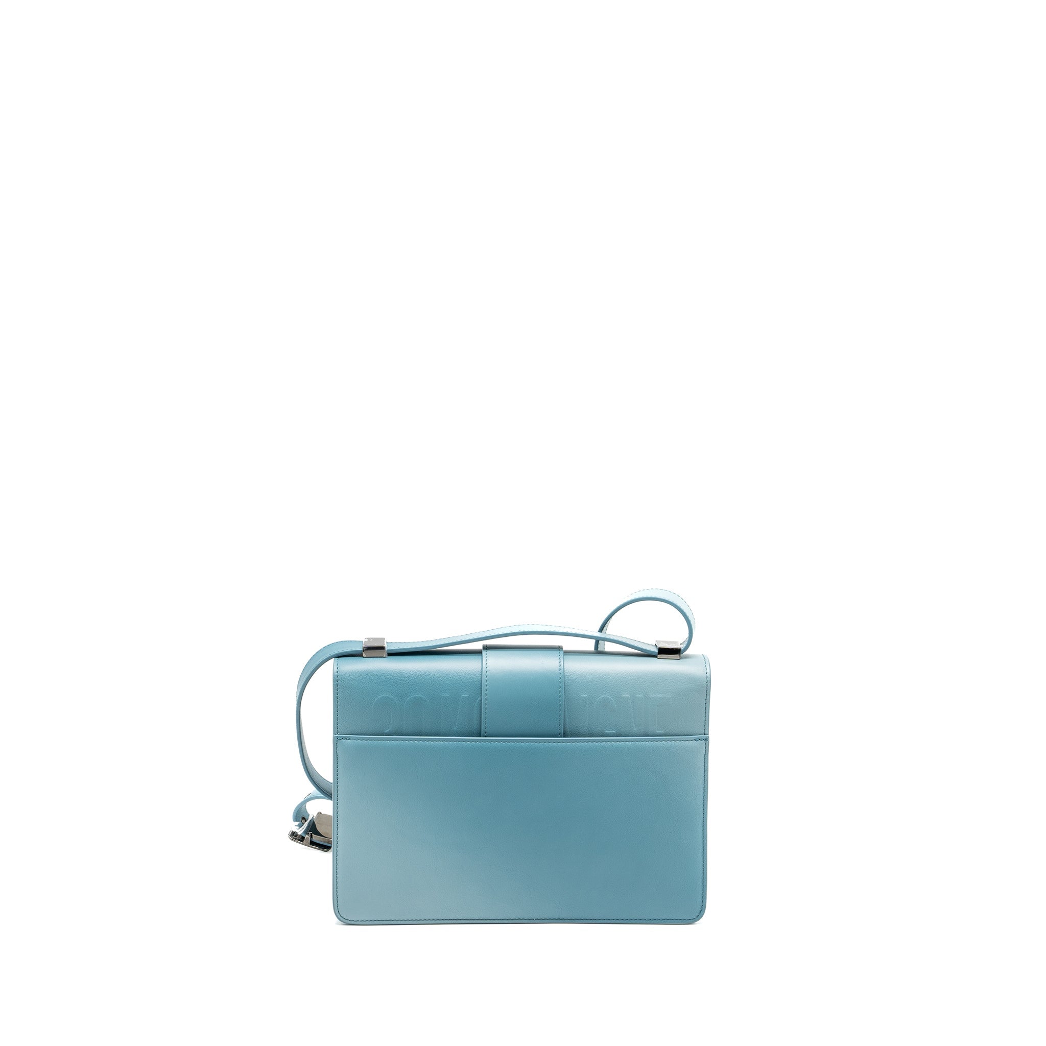 dior-30-montaigne-medium-flap-bag-calfskin-gradient-blue-with-black-hardware-copy-1