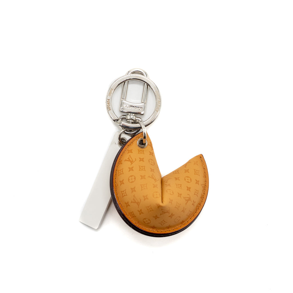louis-vuitton-fortune-cookie-bag-charm-key-holder