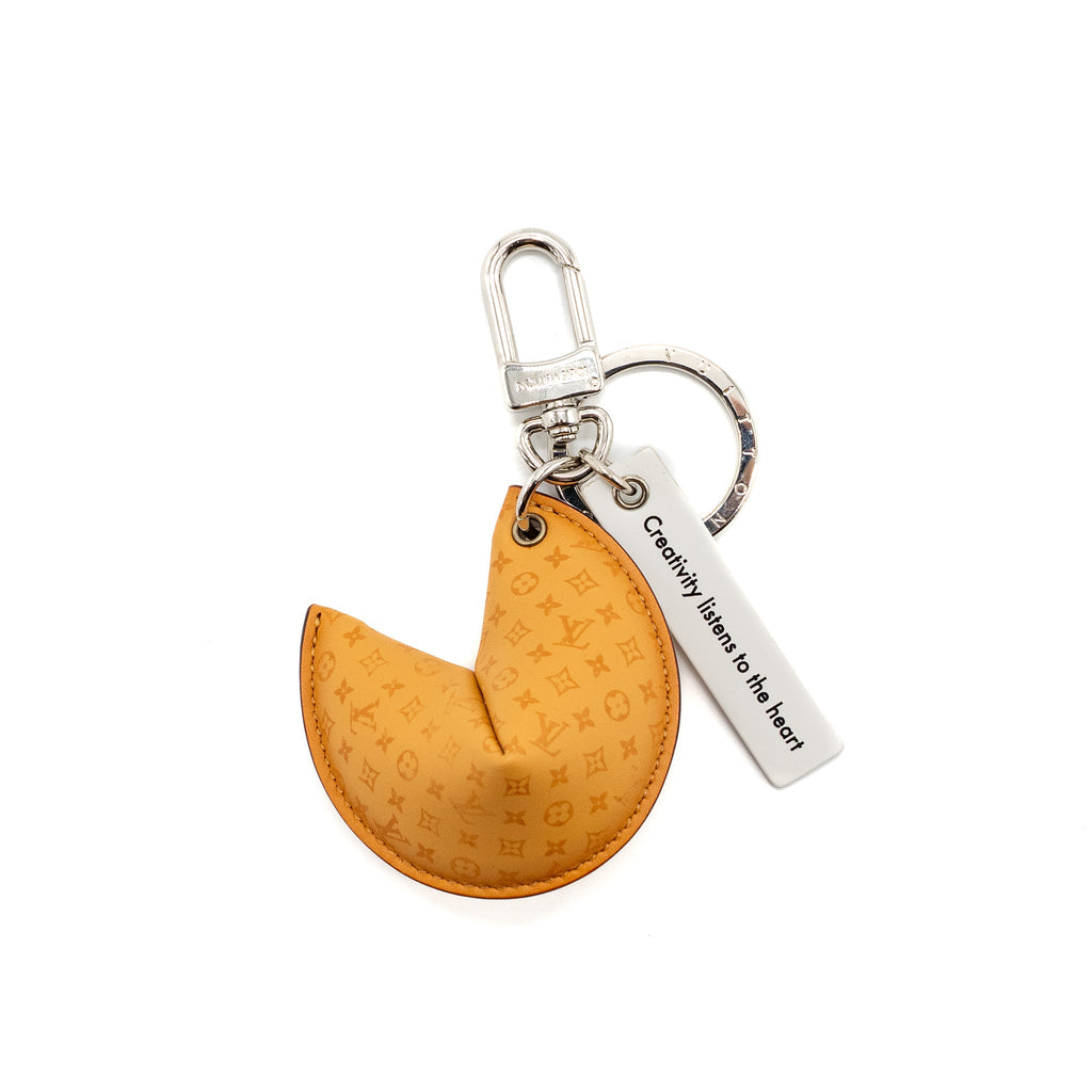 louis-vuitton-fortune-cookie-bag-charm-key-holder
