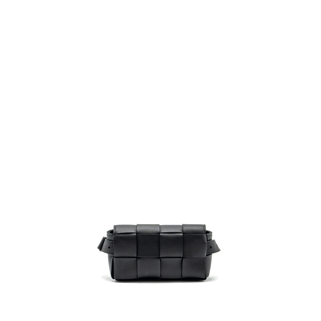 bottega-veneta-cassette-belt-bag-lambskin-black-ghw
