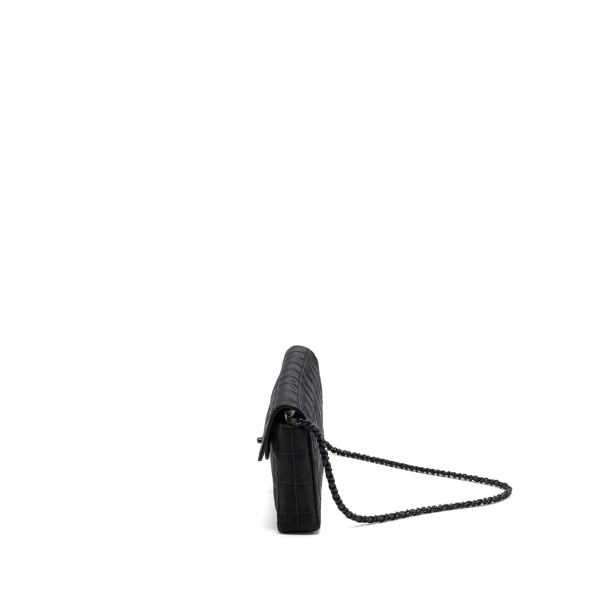 chanel-vintage-flap-bag-fabric-black-with-black-hardware