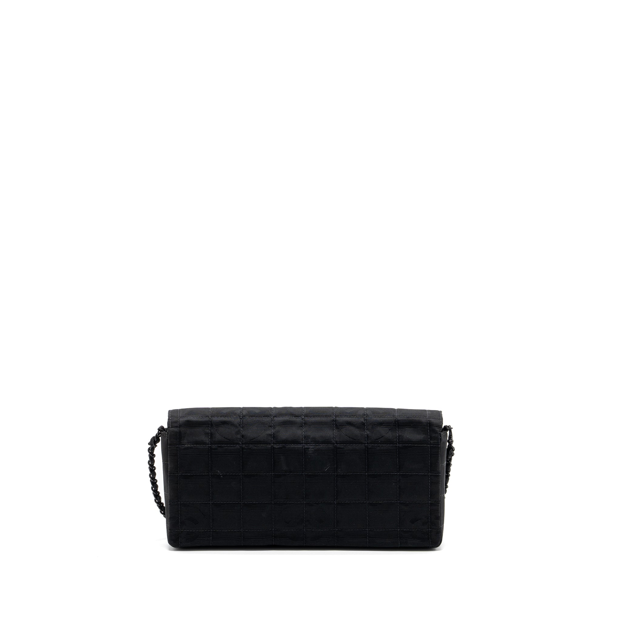 chanel-vintage-flap-bag-fabric-black-with-black-hardware