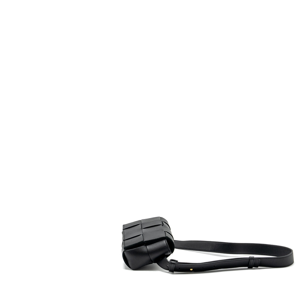 bottega-veneta-cassette-belt-bag-lambskin-black-ghw
