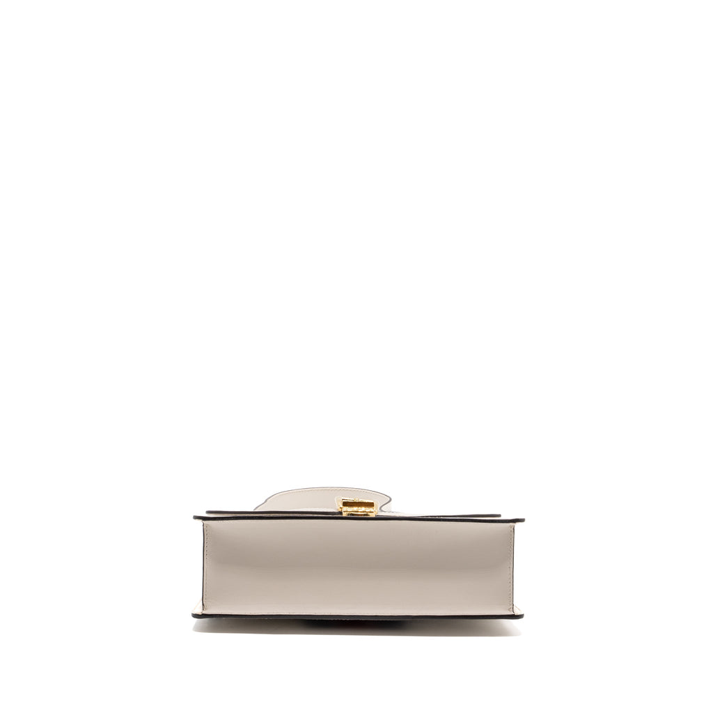 gucci-sylvie-shoulder-bag-calfskin-white-ghw