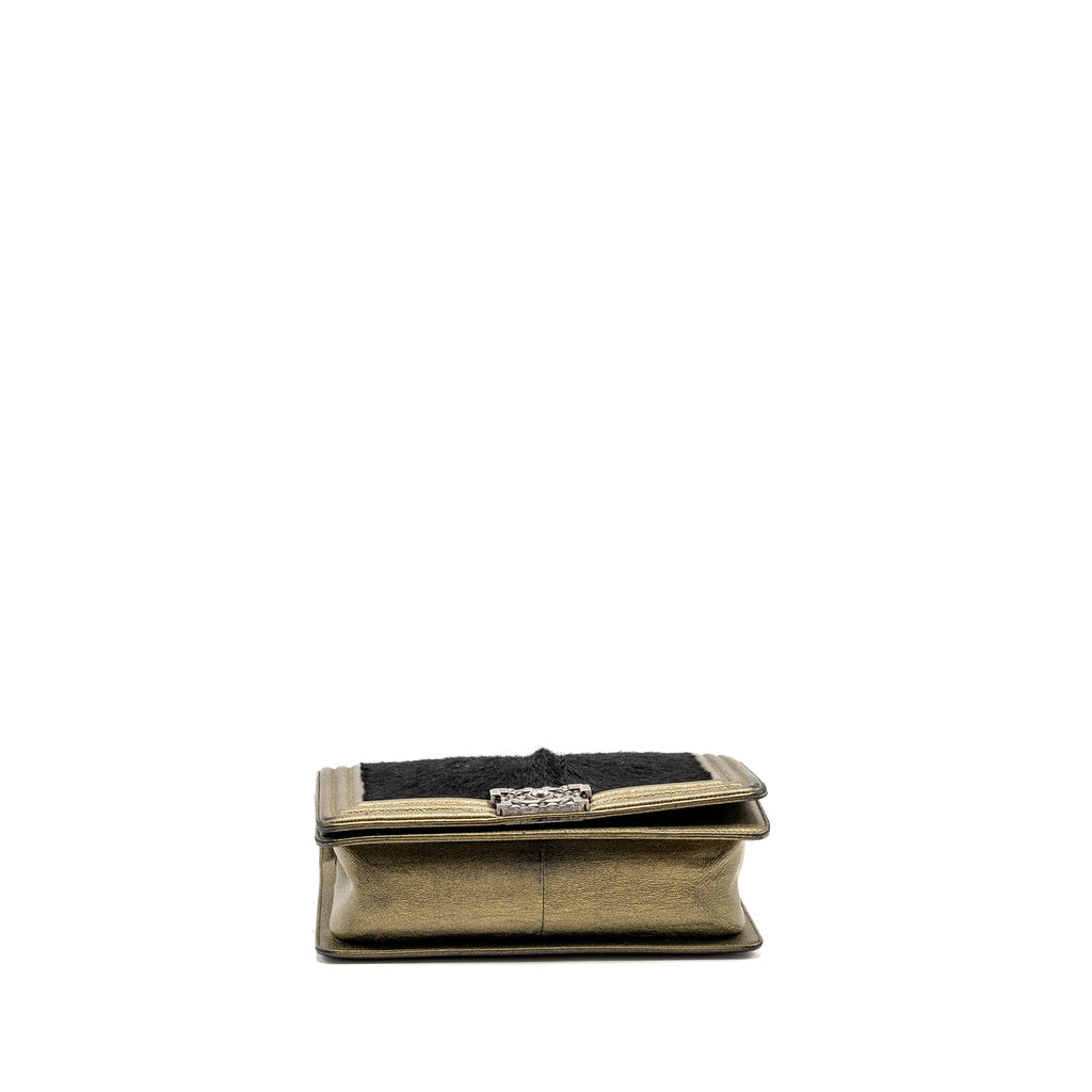 chanel-medium-boy-bag-horsehair-calfskin-black-gold-ruthenium-hardware