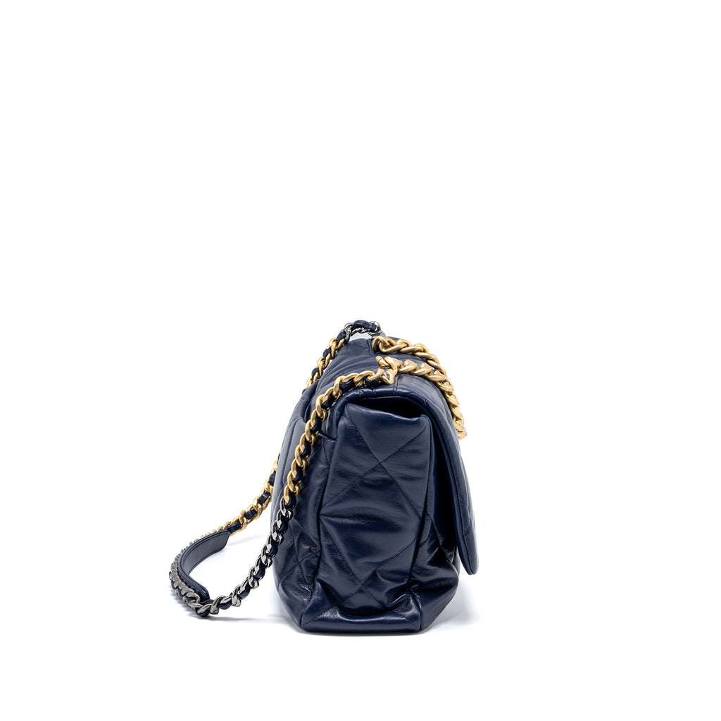 chanel-maxi-19-bag-goatskin-dark-blue-multicolor-hardware